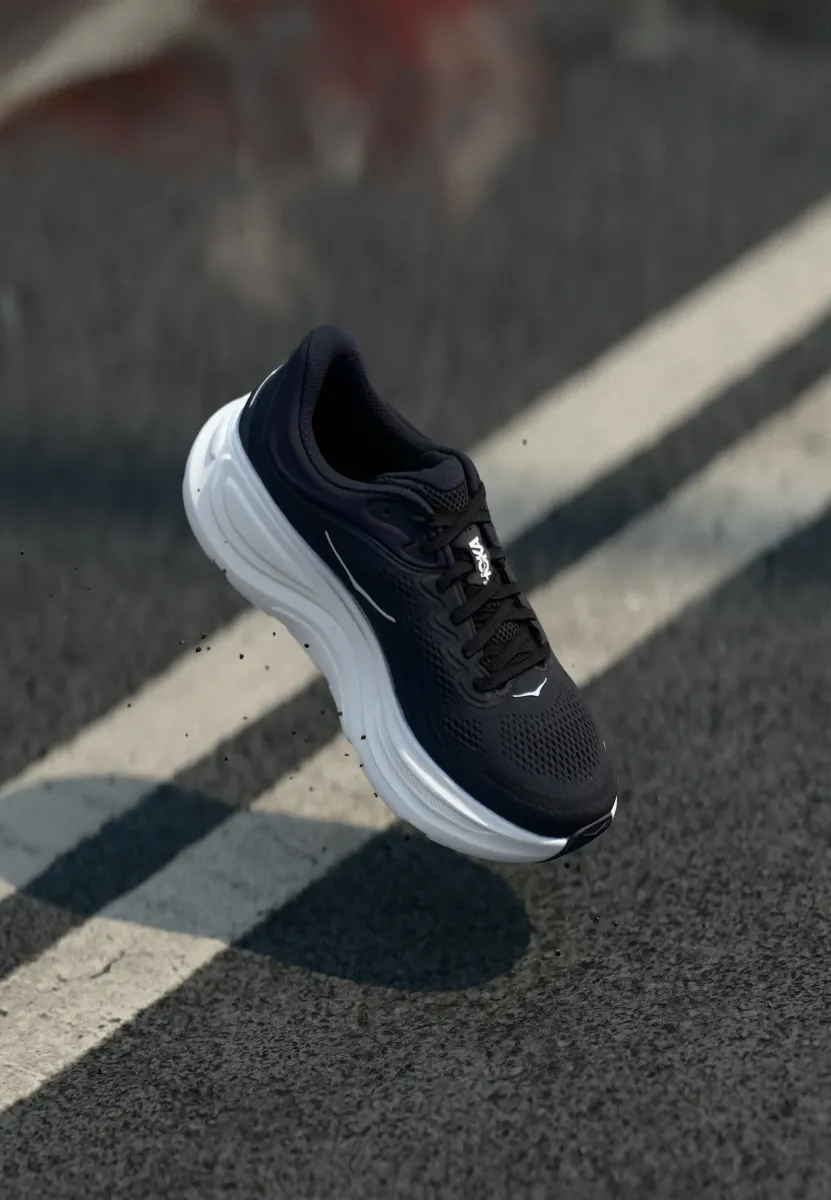 BONDI 9 - Laufschuh Straße - black/white
