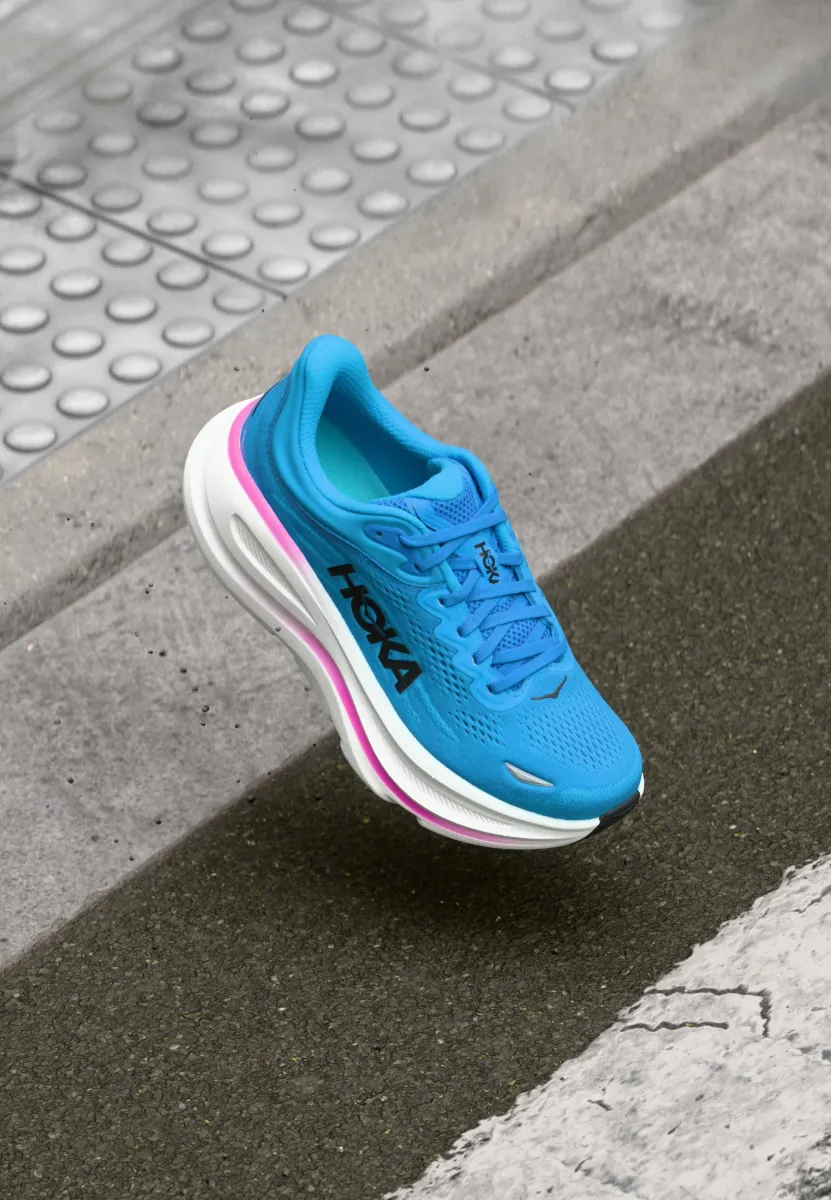 BONDI 9 - Laufschuh Straße - skyward blue/neon fuchsia