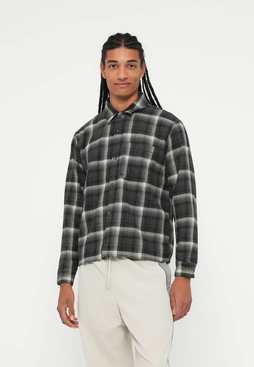 BOXY CROP - Hemd - black