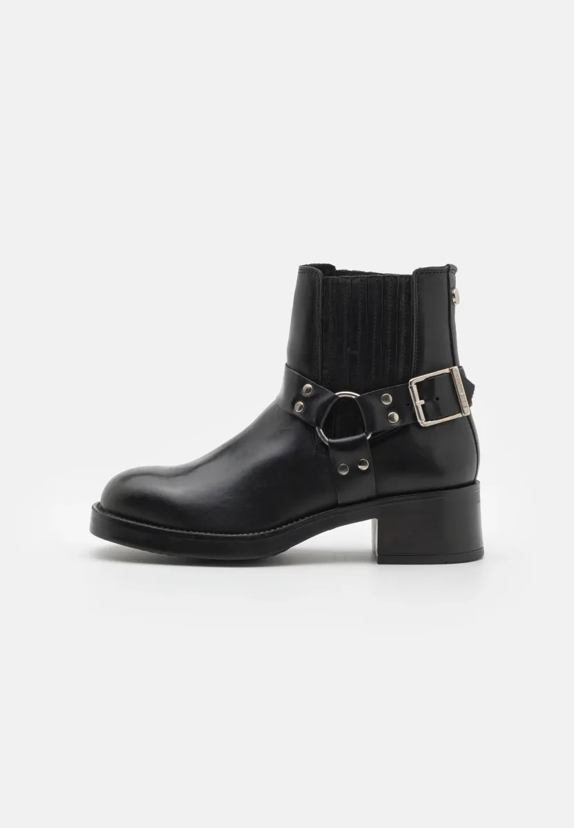 BREAKER - Plateaustiefelette - black