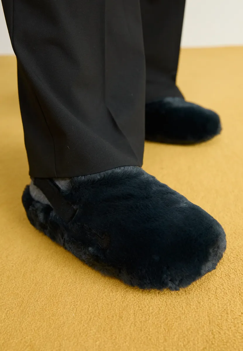 CALM - Hausschuh - black/black