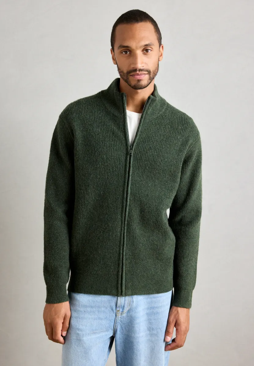 CARDIGAN - Strickjacke - jungle green