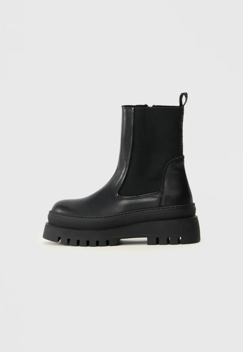 CASSANDRA - Ankle Boot - black