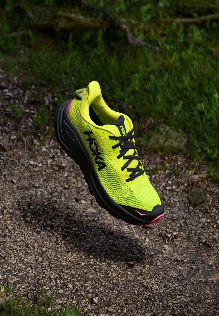 CHALLENGER 8 - Laufschuh Trail - neon citrus/black