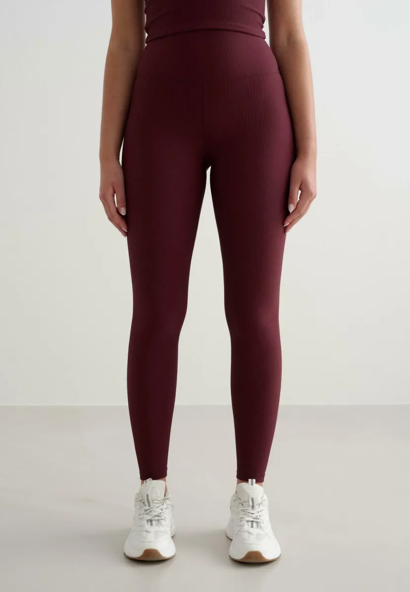 CHERRY RIBBED PERFORMANCE TIGHTS - Tights - red