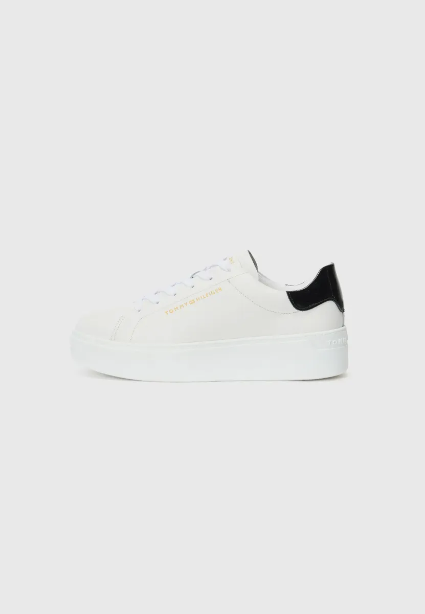 CHIC - Sneaker low - white