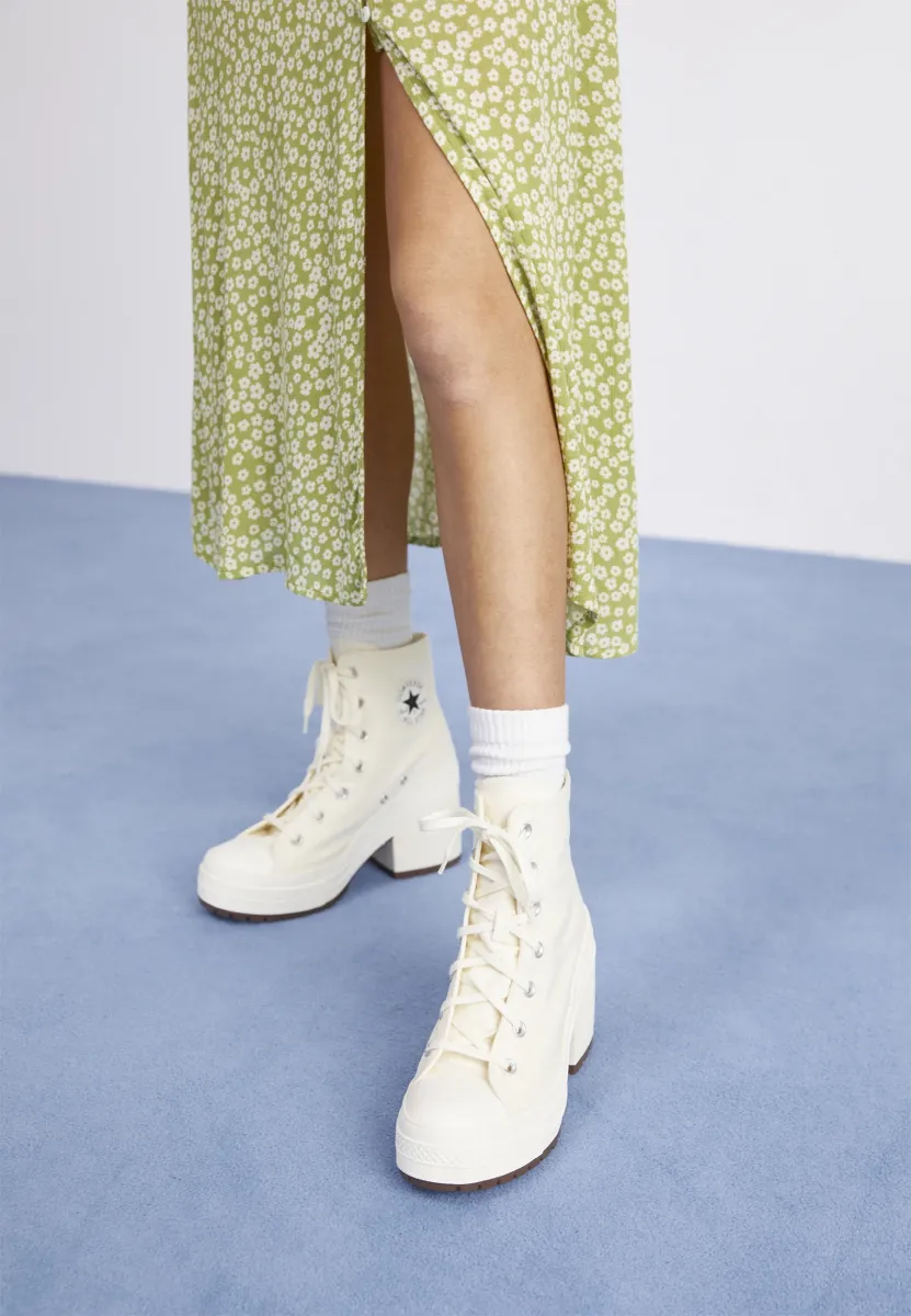 CHUCK 70 DE LUXE HEEL - Sneaker high - off white