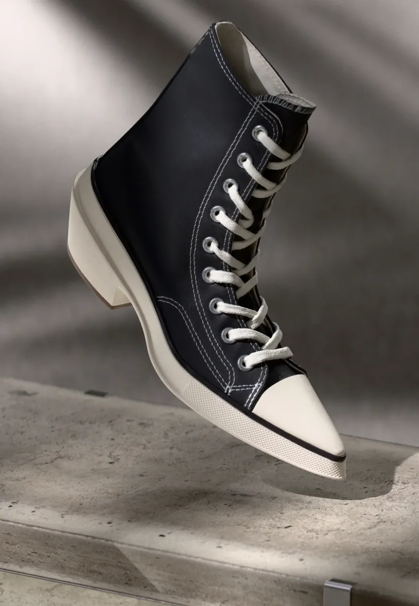 CHUCK 70 DE LUXE POINTED - Sneaker high - black/white