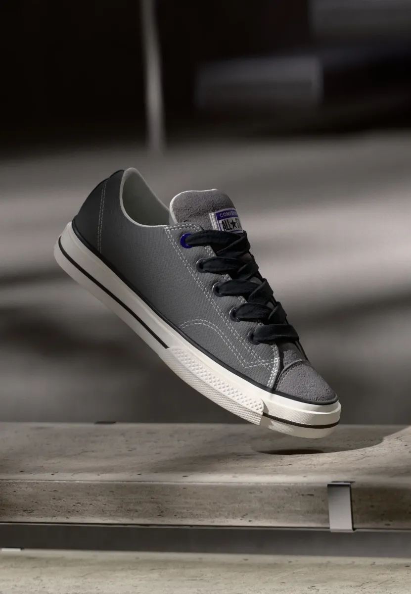 CHUCK TAYLOR PUFF UNISEX - Sneaker low - sharkskin/vintage white/court purple