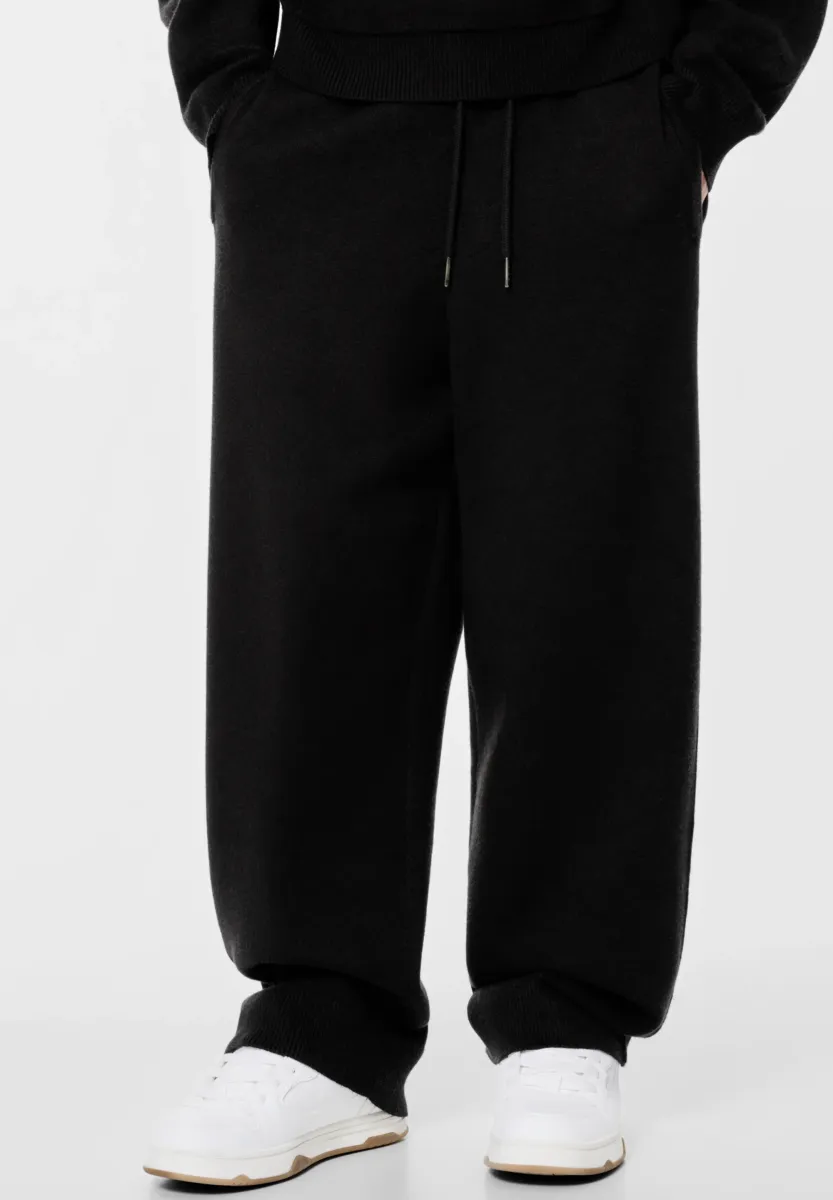 CHUNKY - Jogginghose - black