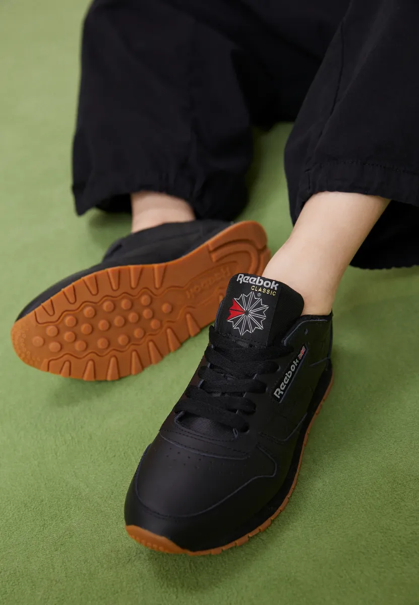 CLASSIC LEATHER TRAINERS - Sneaker low - black
