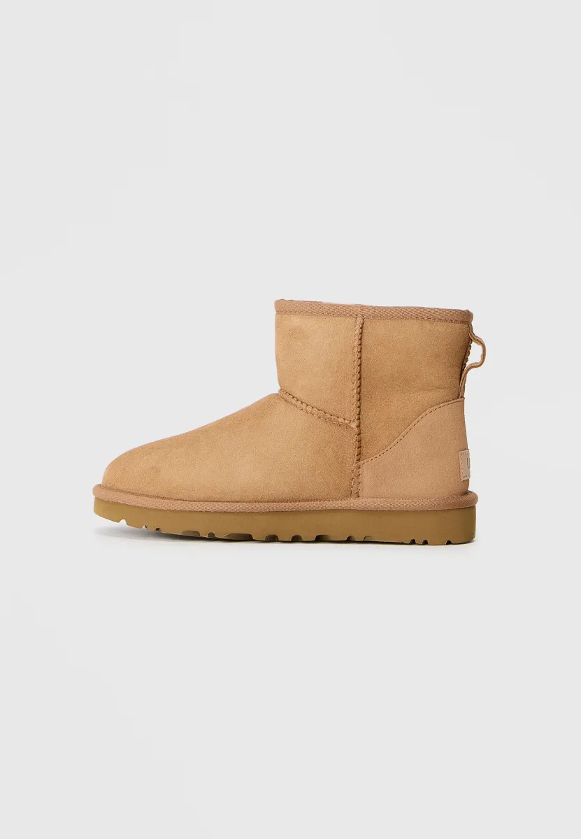 CLASSIC MINI II - Snowboot/Winterstiefel - chestnut