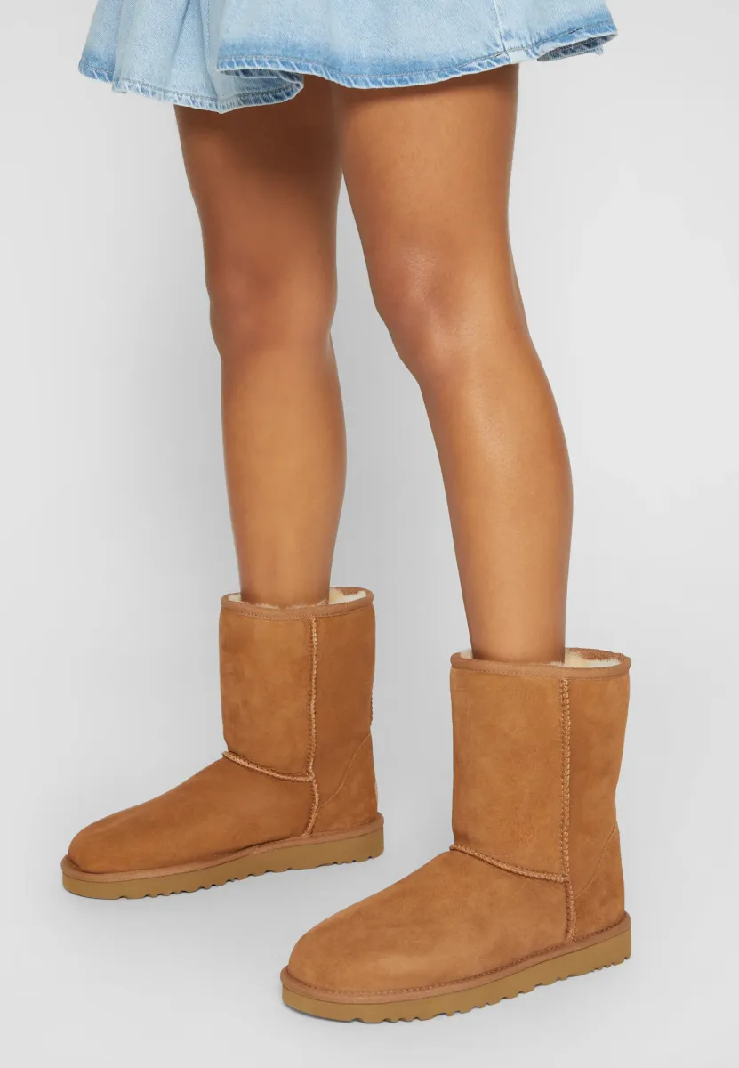 CLASSIC SHORT II - Stiefelette - chestnut