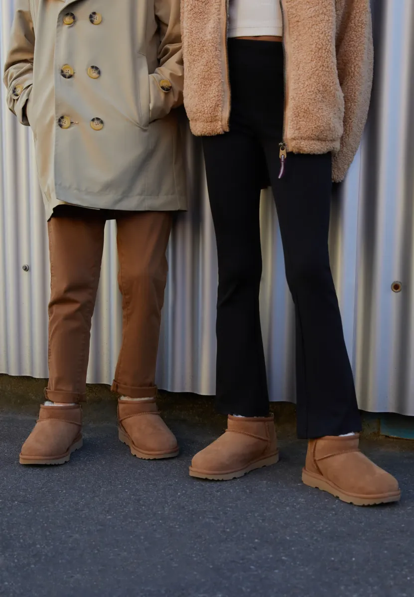 CLASSIC ULTRA MINI UNISEX - Stiefelette - chestnut