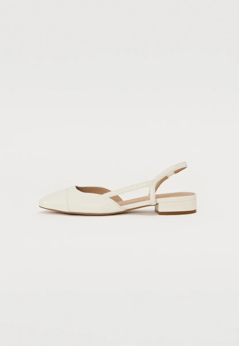 CLEMENTINNE - Klassischer Ballerina - white
