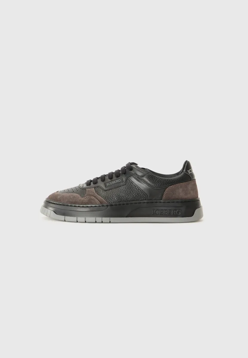 CLOCK V2 - Sneaker low - black