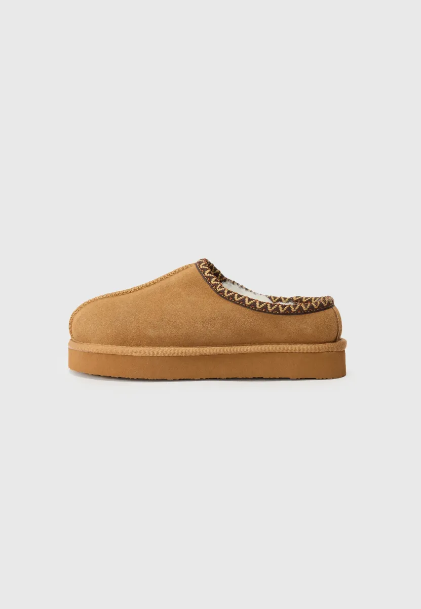Clogs - cognac