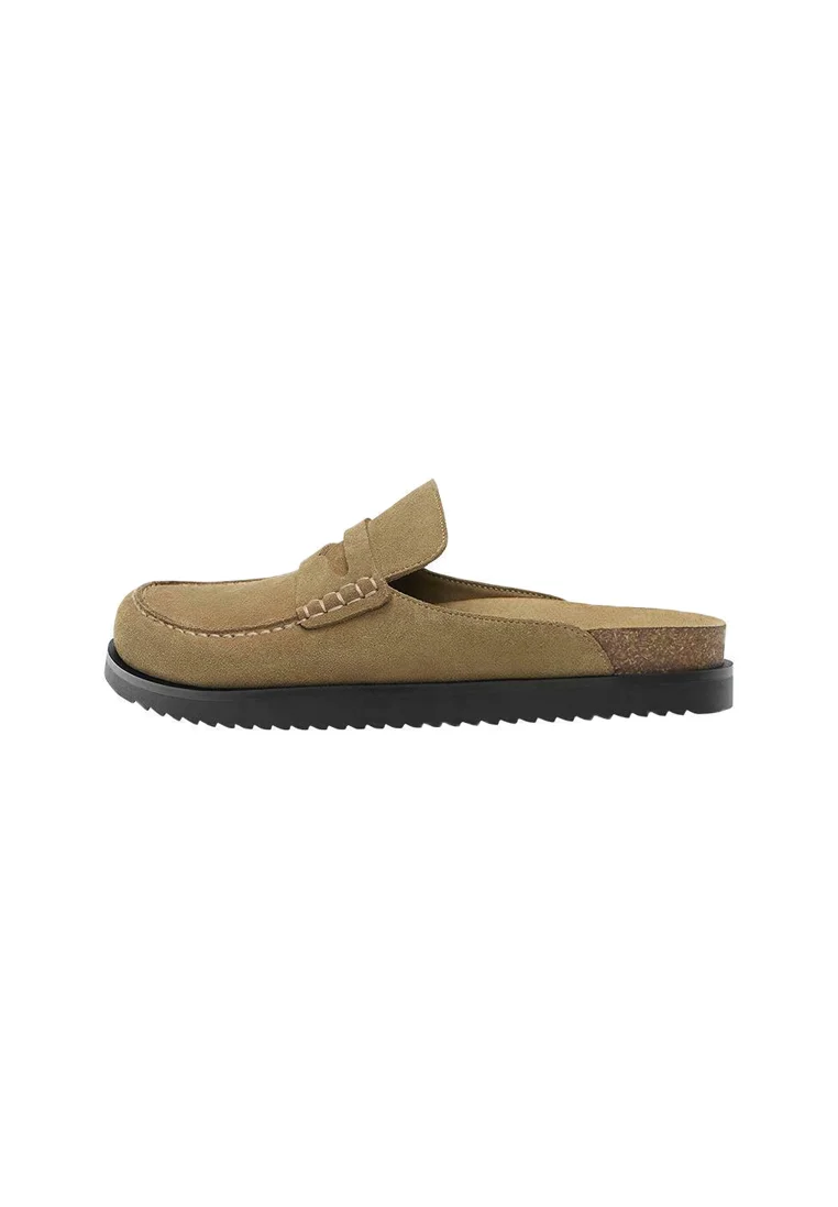 Clogs - sand