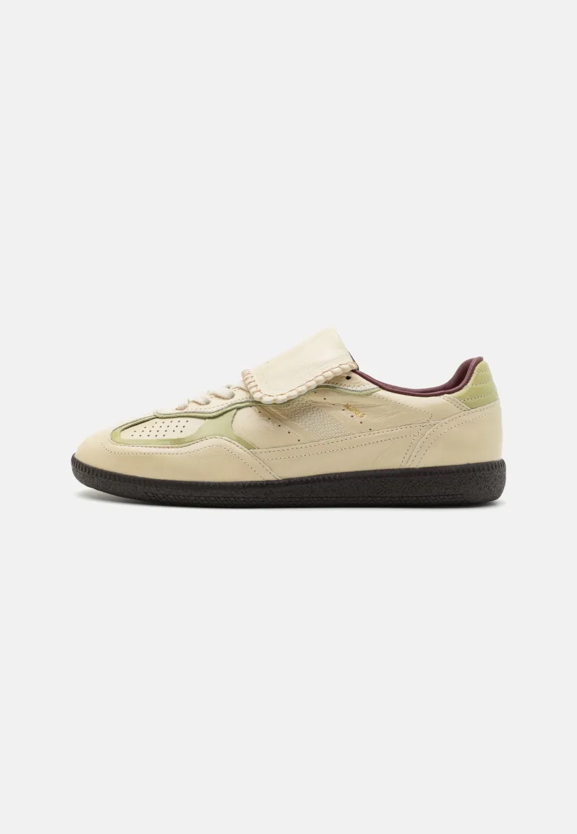 CLUB UNISEX - Sneaker low - onix cream