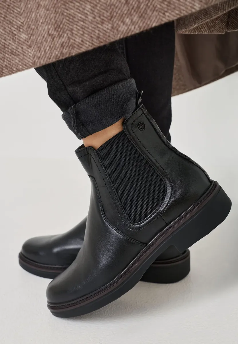 COMFORT - Ankle Boot - black