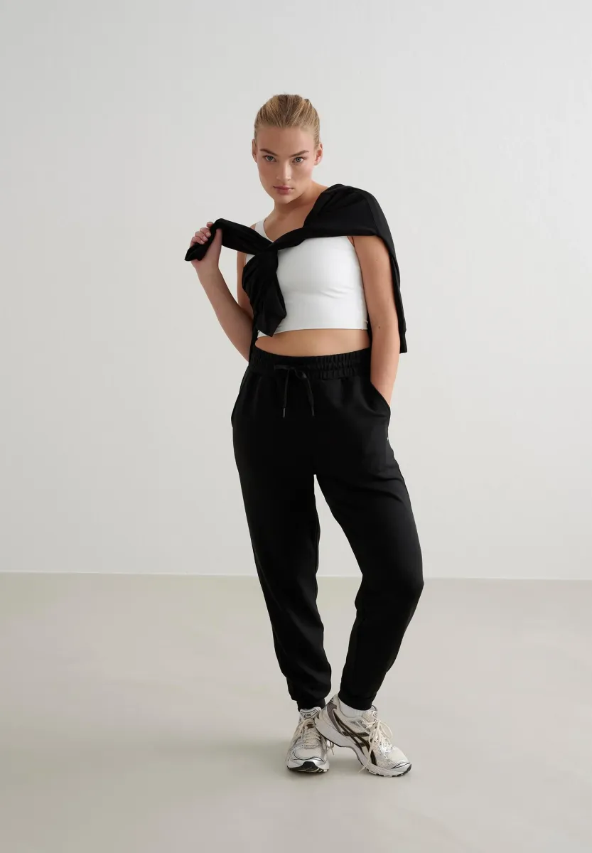 COMFY - Jogginghose - black
