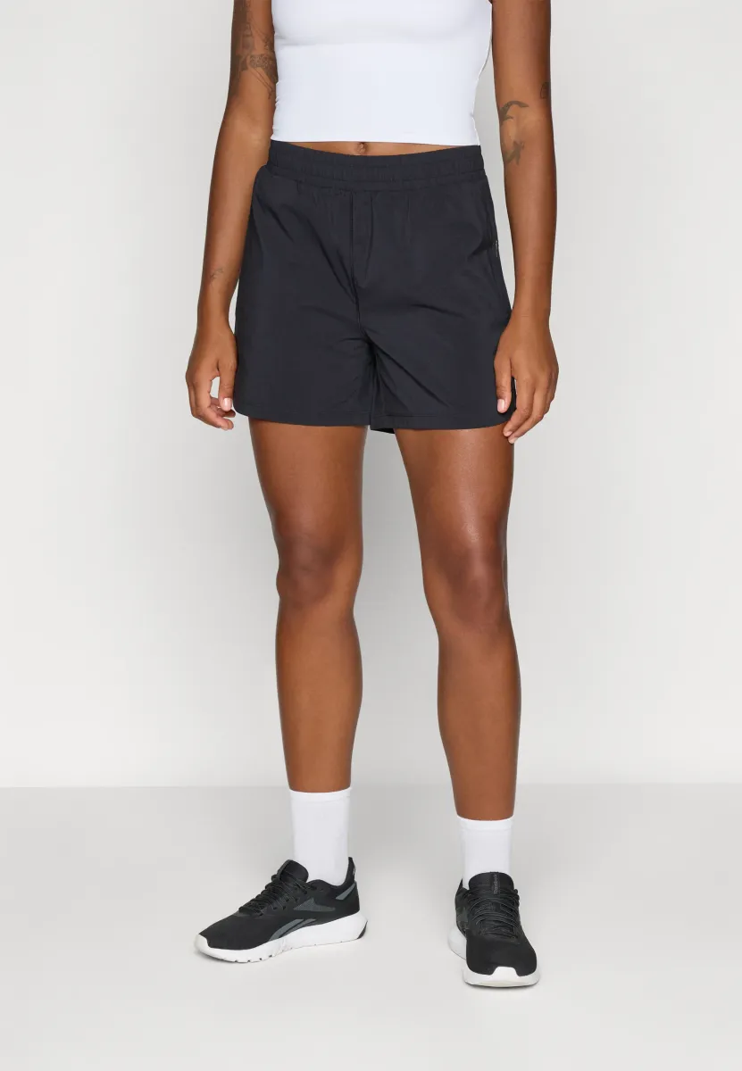 CORE STRETCH SHORTS - Kurze Sporthose - black