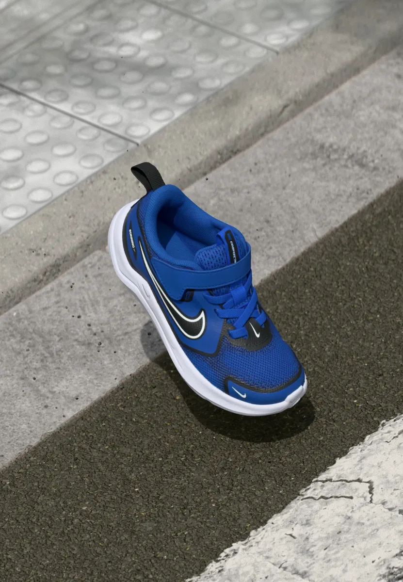 COSMIC RUNNER UNISEX - Laufschuh Straße - game royal/white/black