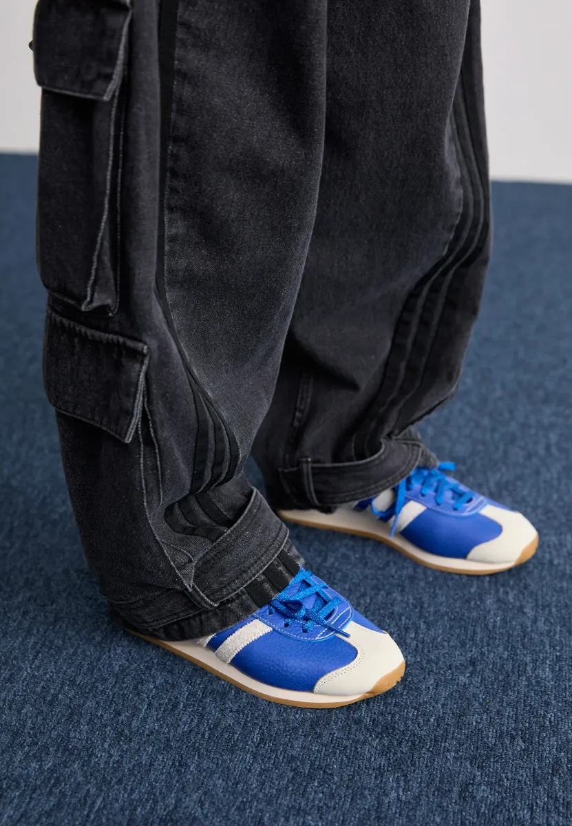 COUNTRY OG - Sneaker low - blue/off white/silver metallic