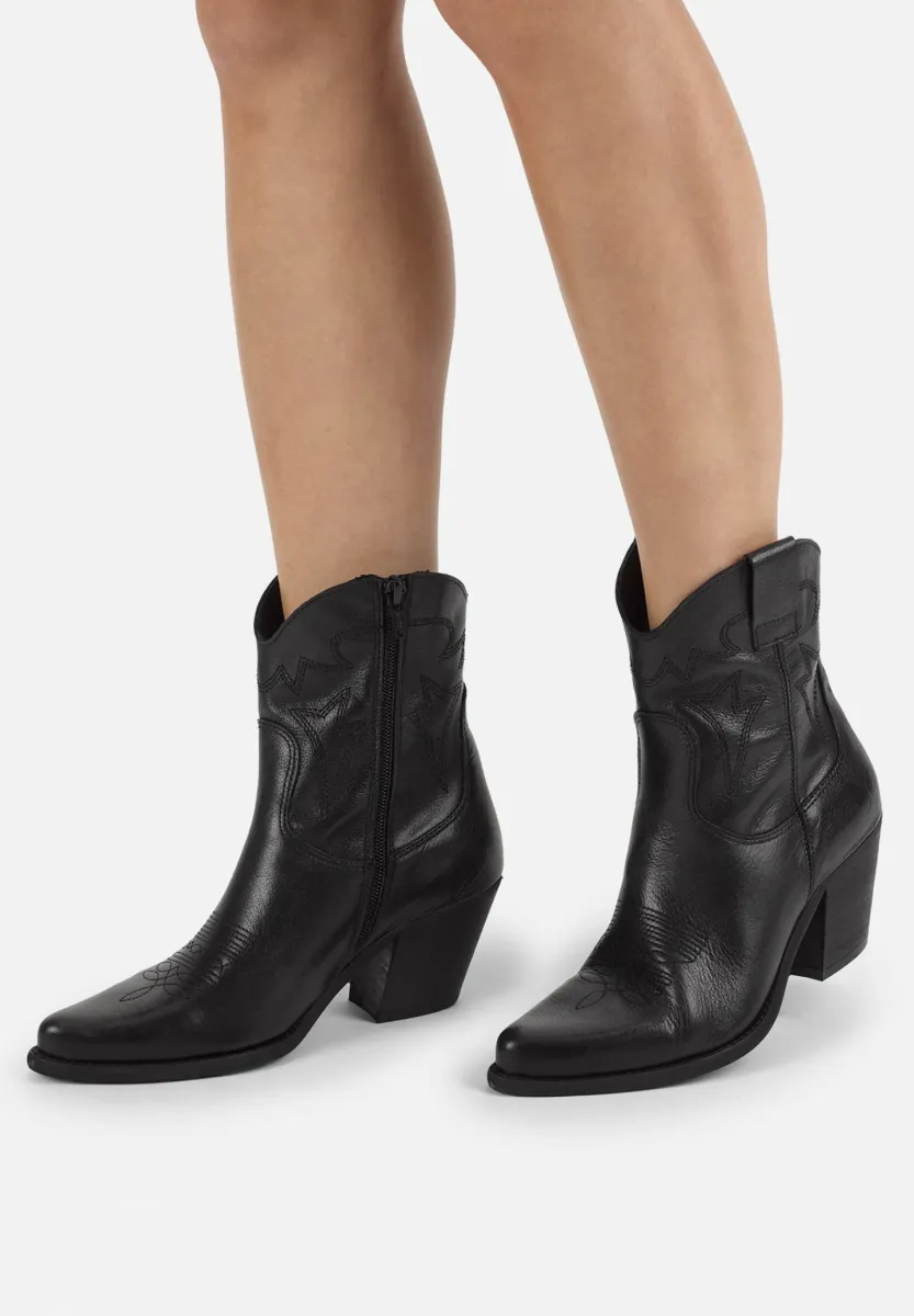 Cowboy-/Bikerstiefelette - black
