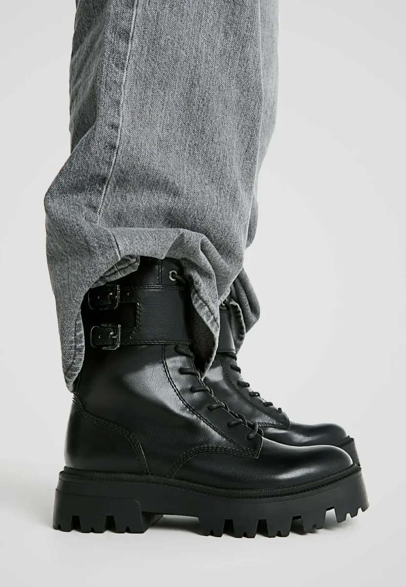 Cowboy-/Bikerstiefelette - black