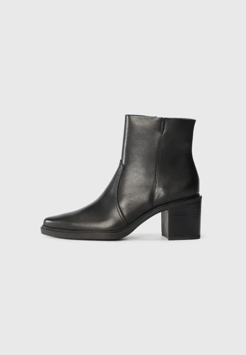 Cowboy-/Bikerstiefelette - black