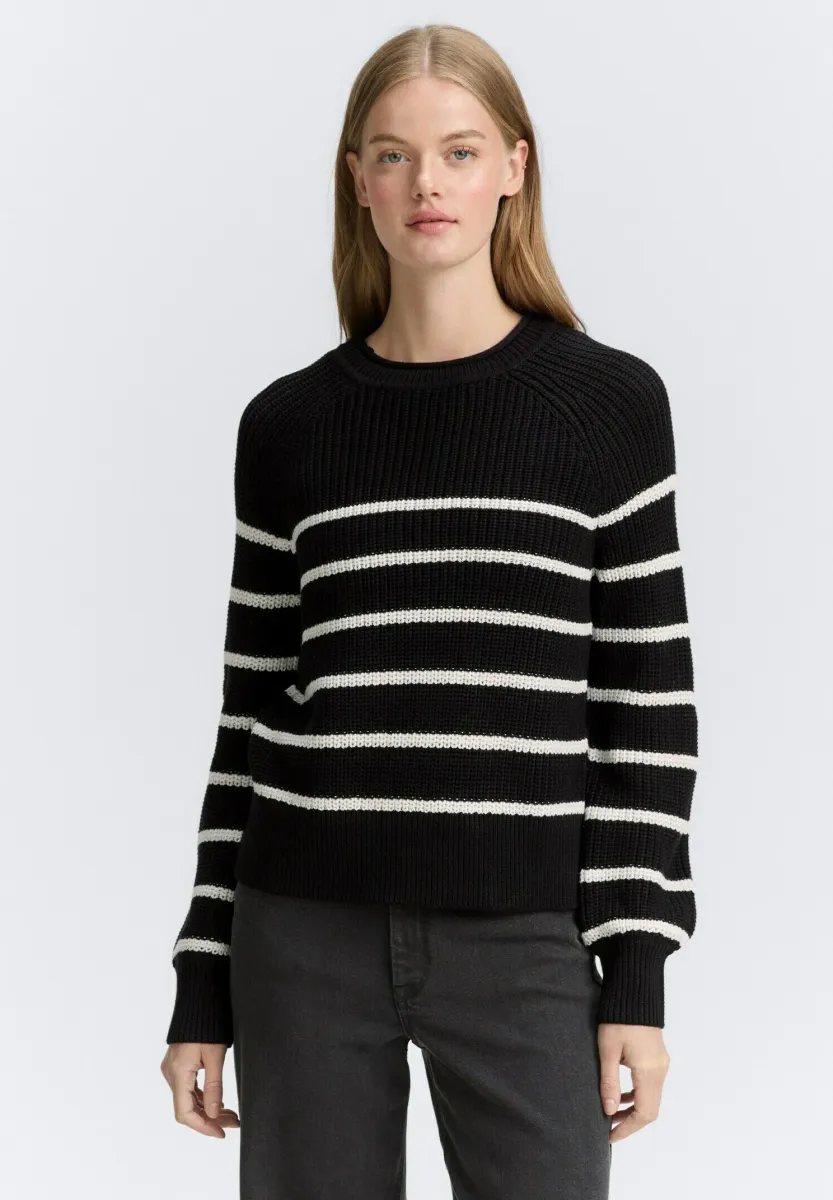 CREW NECK - Strickpullover - placed black/white stripe