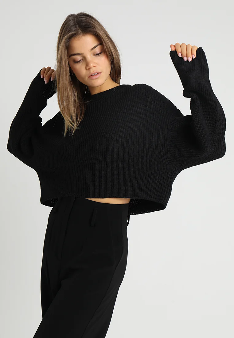 CROPPED JUMPER - Strickpullover - black
