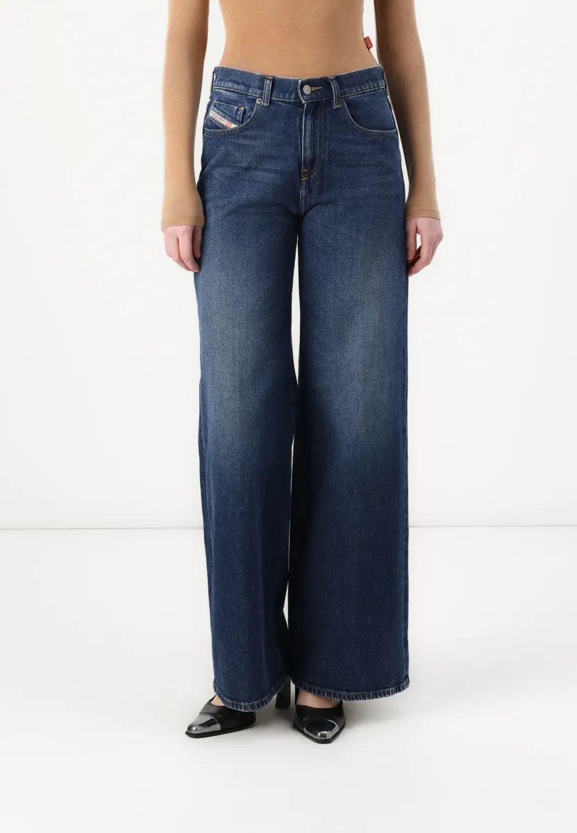 D AKEMI - Wide Leg - 01