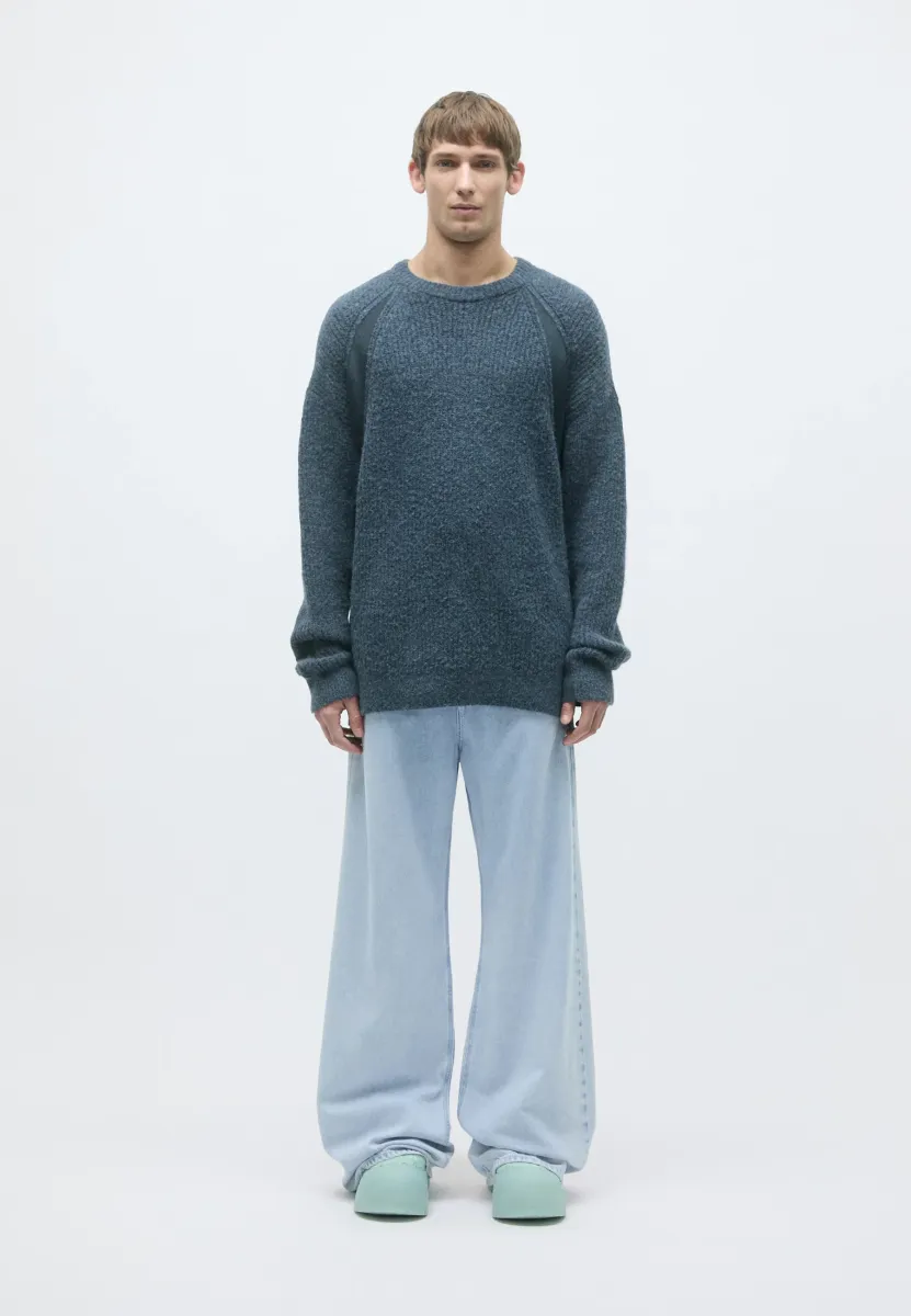 D-RISE - Baggy Jeans - bleach light overdye variation  light clay