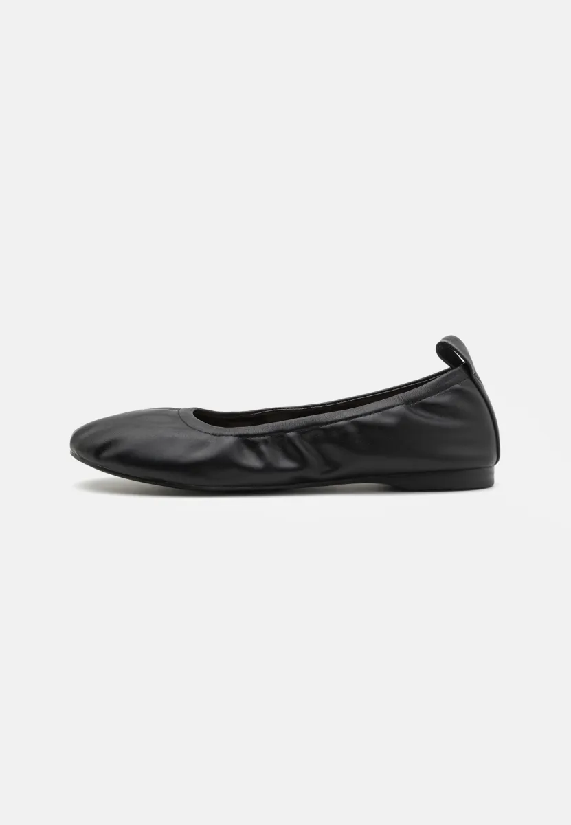DAENA B.E.D FOAM - Klassischer Ballerina - black