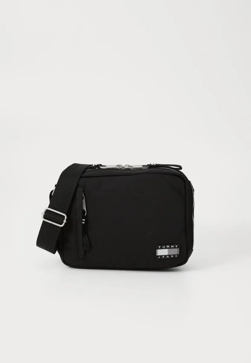 DAILY TECH CAMERA BAG - Umhängetasche - black