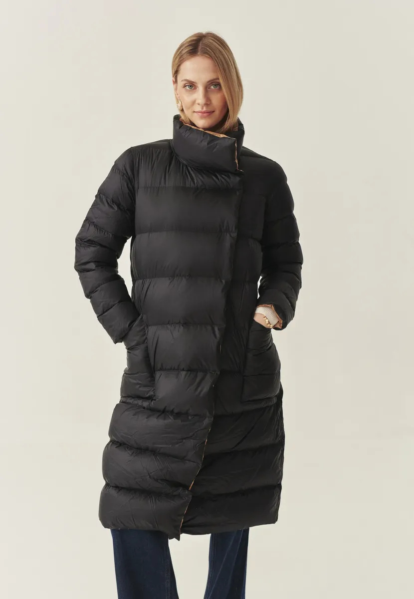 Daunenmantel - black