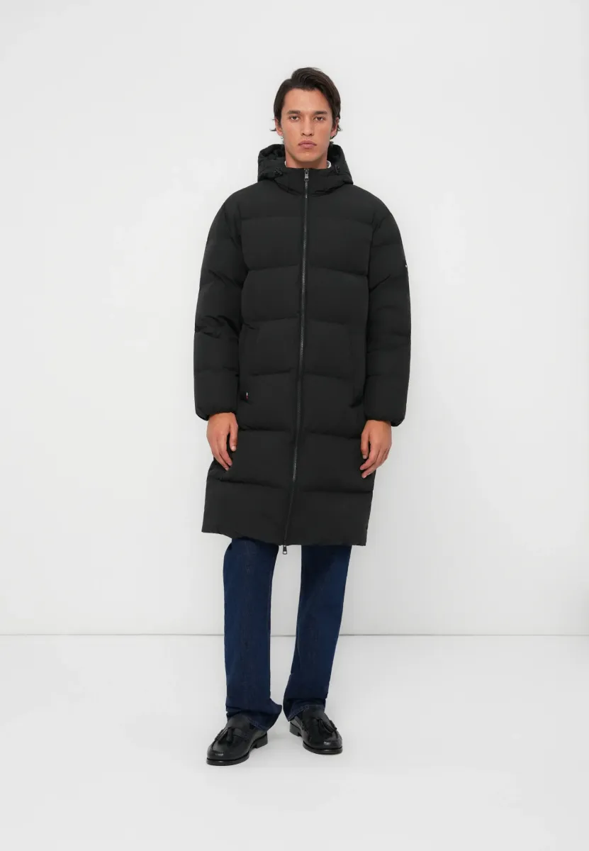 Daunenmantel - black