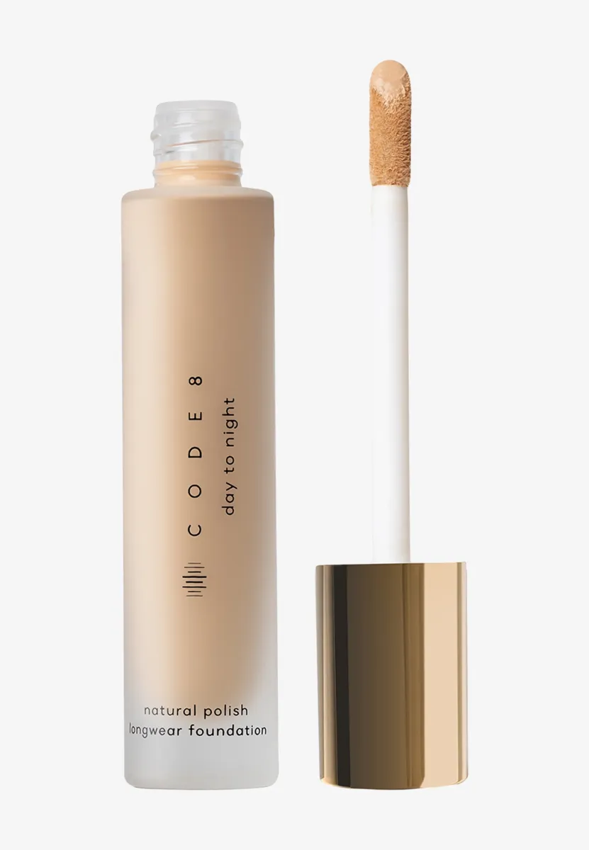 DAY TO NIGHT FOUNDATION - Foundation - NW15