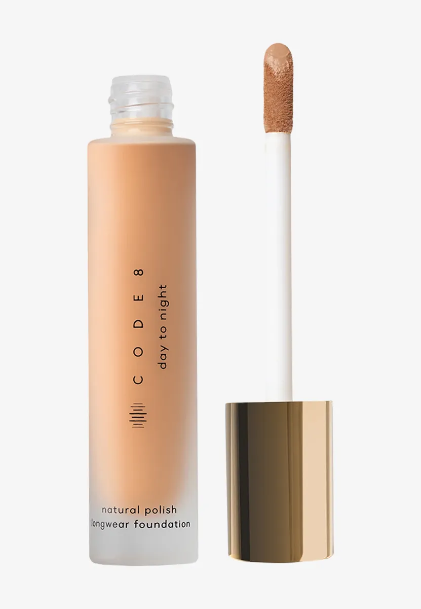 DAY TO NIGHT FOUNDATION - Foundation - W50