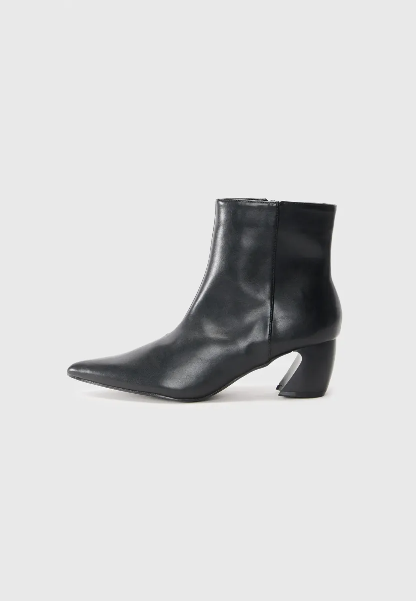 DEBRA - Ankle Boot - black