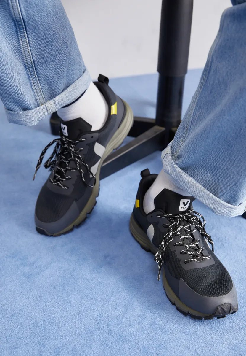 DEKKAN - Sneaker low - schwarz/grau