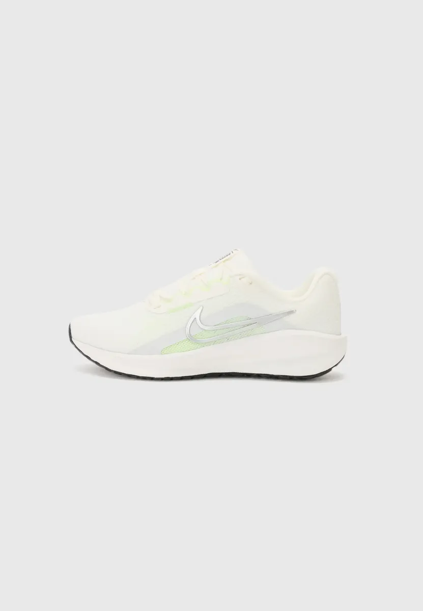 DOWNSHIFTER 13 - Laufschuh Straße - sail/silver-coloured photon dust/summit white/barely volt/black