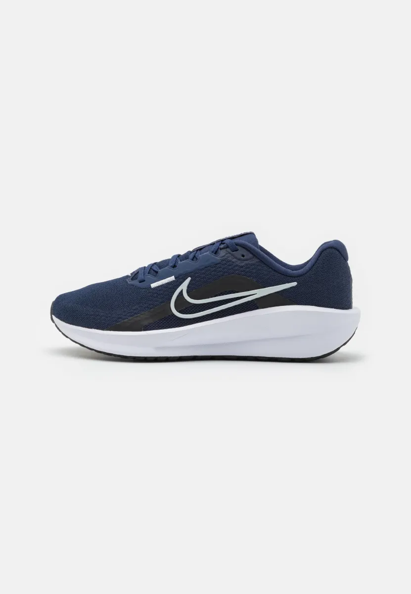 DOWNSHIFTER 13 - Laufschuh Straße - midnight navy/pure platinum/black/white