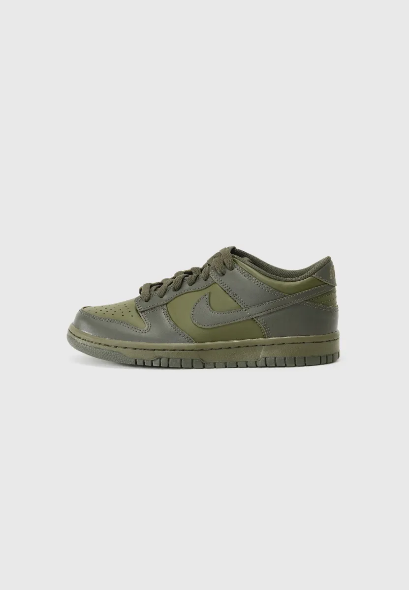 DUNK LOW UNISEX - Sneaker low - cargo khaki/universal red sequoia