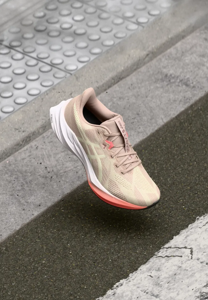 DYNABLAST 5 - Laufschuh Straße - fawn/oyster white