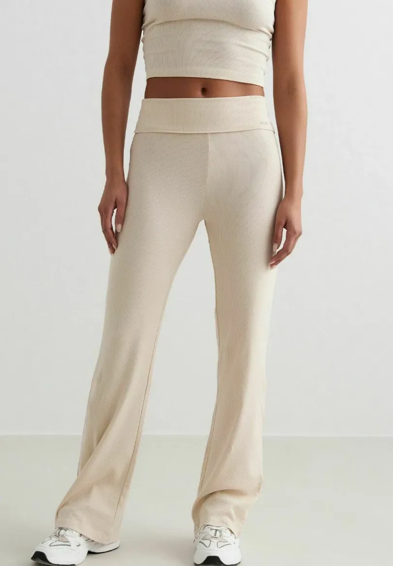 EASE RIBBED - Stoffhose - cafè au lait