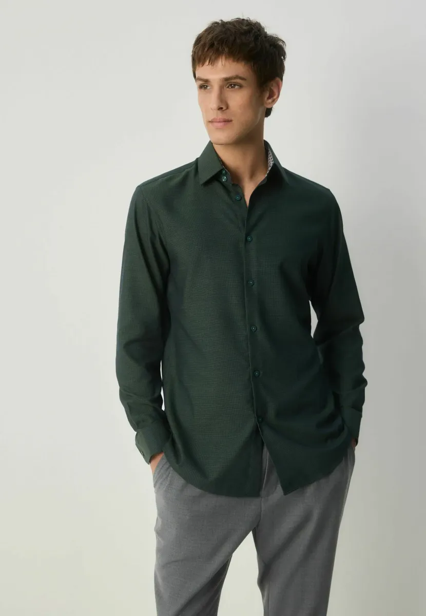 EASY CARE TEXTURED TRIMMED - Hemd - forest green