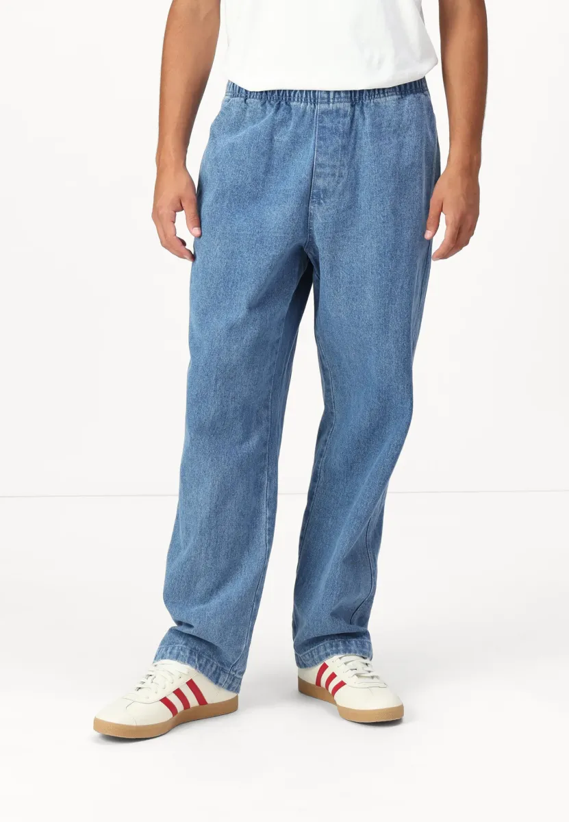 EASY UNISEX - Loose Jeans - light indigo